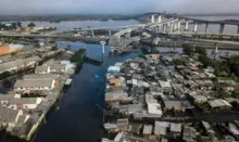 Imagem ilustrativa da imagem Inundação em Porto Alegre foi falta de manutenção, dizem especialistas