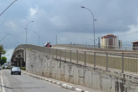 Viaduto da João Durval Carneiro em Feira de Santana
