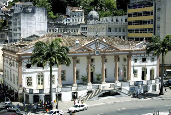 Sede da Associação Comercial da Bahia, no bairro do Comércio, em Salvador