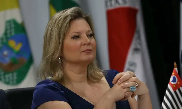 Ex-deputada rompeu com Bolsonaro