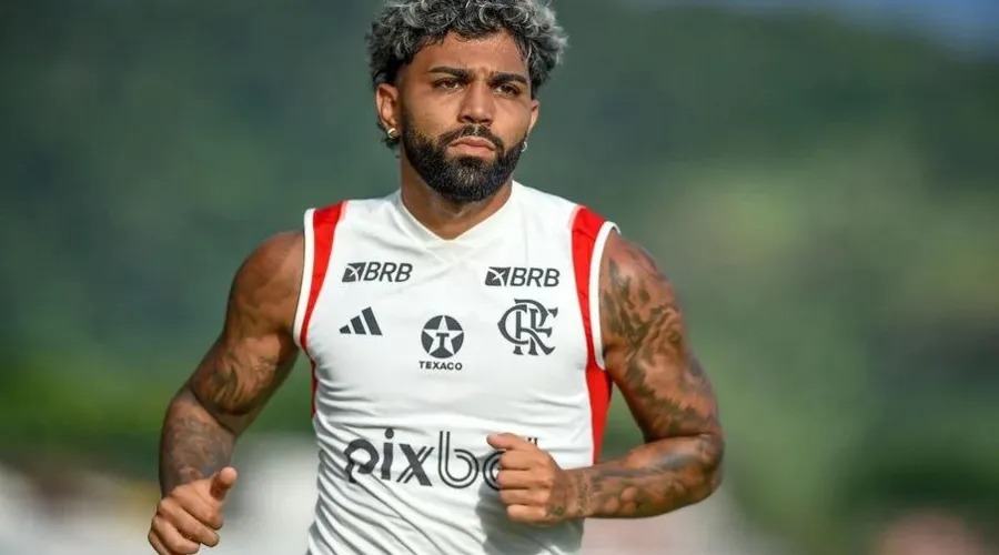 Gabigol admite vacilo ao usar camisa do Corinthians: "Pedi desculpa"