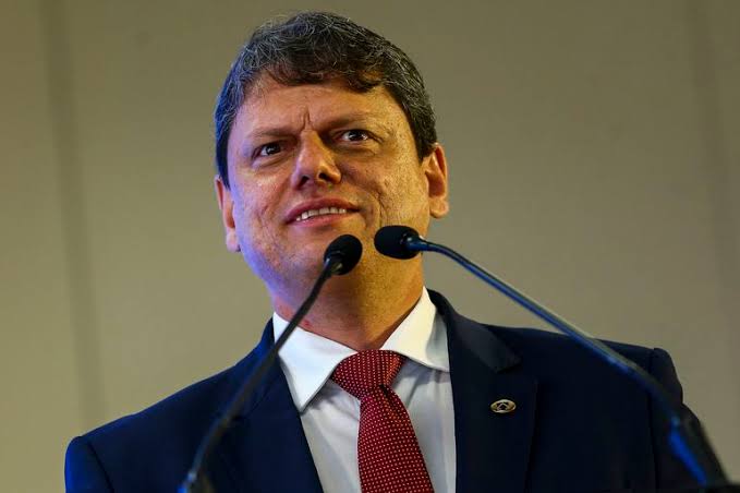 Vice de Minas coloca Tarcísio como candidato ao Planalto