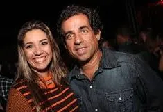 Ricardo Machado (PT) com a esposa e atual prefeita de Santo Amaro, Alessandra Gomes (PSD)