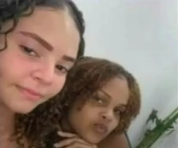 Amigas saíram para festa, em Cajazeiras