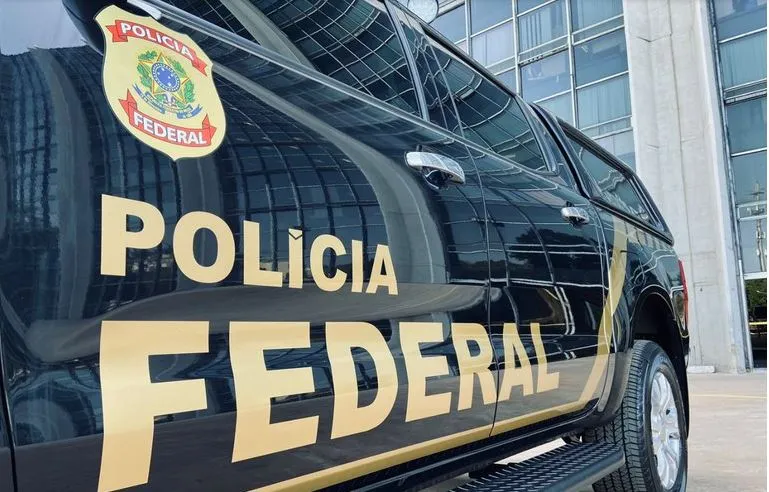 Contra o investigado, havia consistentes acusações de que armazenava arquivos contendo cenas de sexo explícito envolvendo crianças