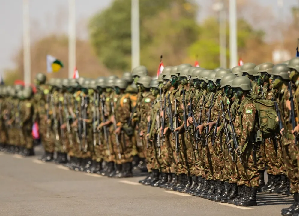 Imagem ilustrativa da imagem Alistamento militar feminino terá limite inicial de vagas; confira