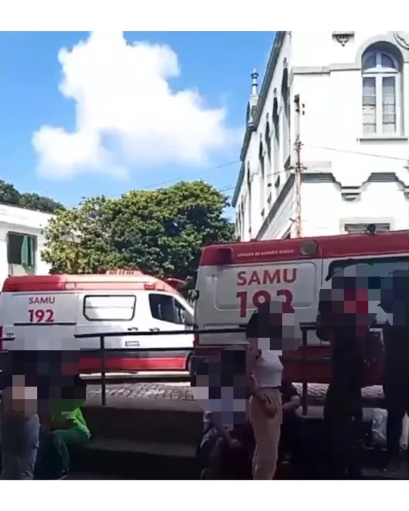 Imagem ilustrativa da imagem Alunos do Colégio Central passam mal e SAMU é acionada; Veja vídeo
