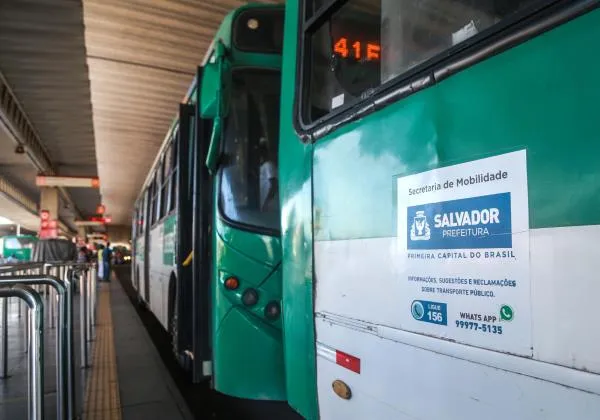 Os ônibus foram suspensos na tarde da última segunda