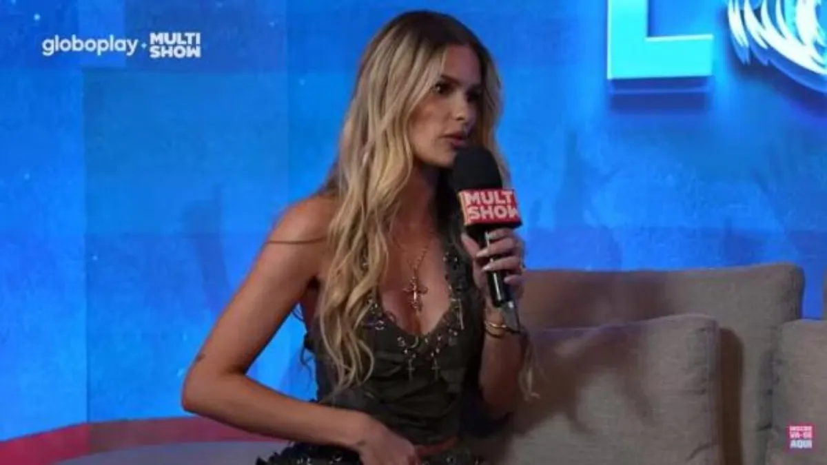 Parece que o trabalho de Yasmin Brunet no Rock in Rio não está sendo nada fácil