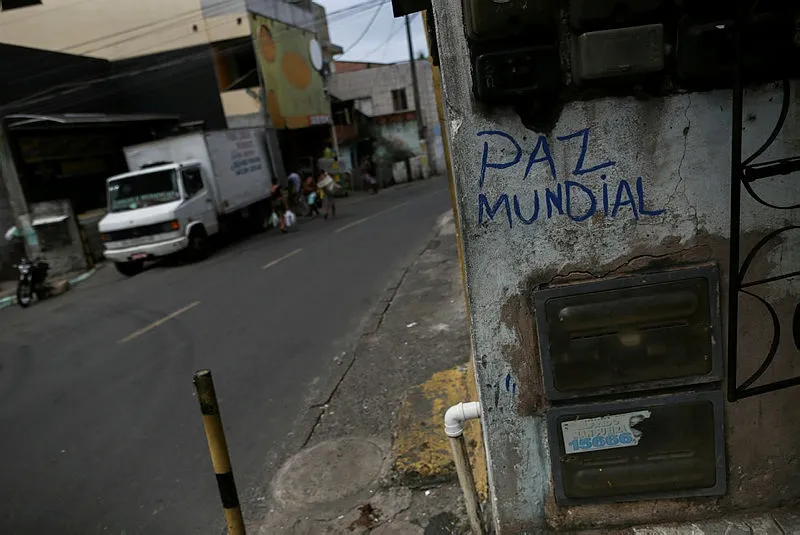 Tiroteio na noite de quarta-feira durou cerca de 40 min