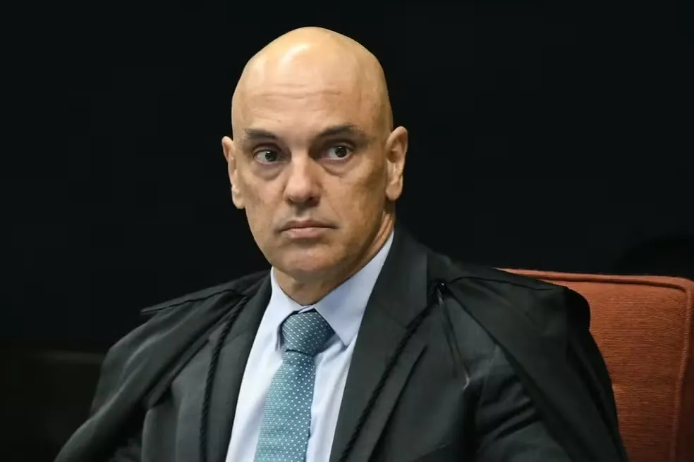 Escritório da família de Alexandre de Morares foi afetado