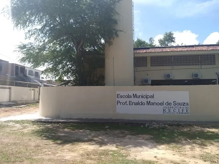 Escola Municipal Professor Enaldo Manoel de Souza, no Jordão Alto