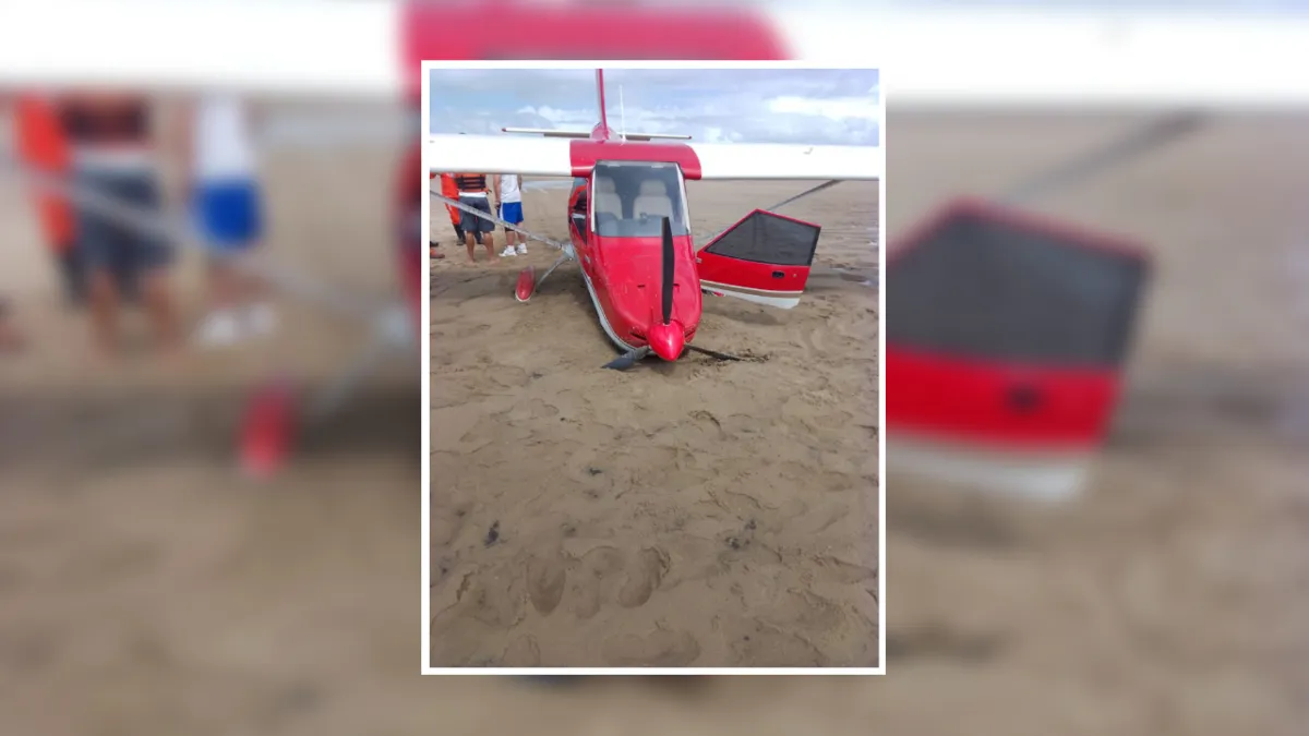 Imagem ilustrativa da imagem Avião faz pouso forçado e hélice fica presa em banco de areia na Bahia