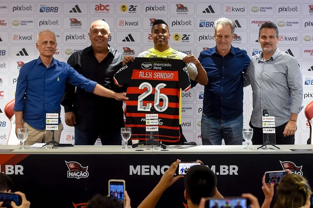 Alex Sandro, um dos reforços do Flamengo na última janela de transferências