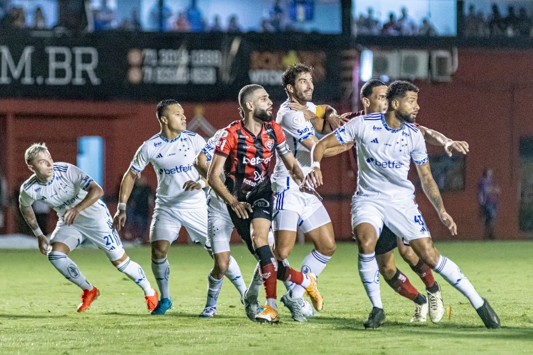 Wagner Leonardo contra o Cruzeiro