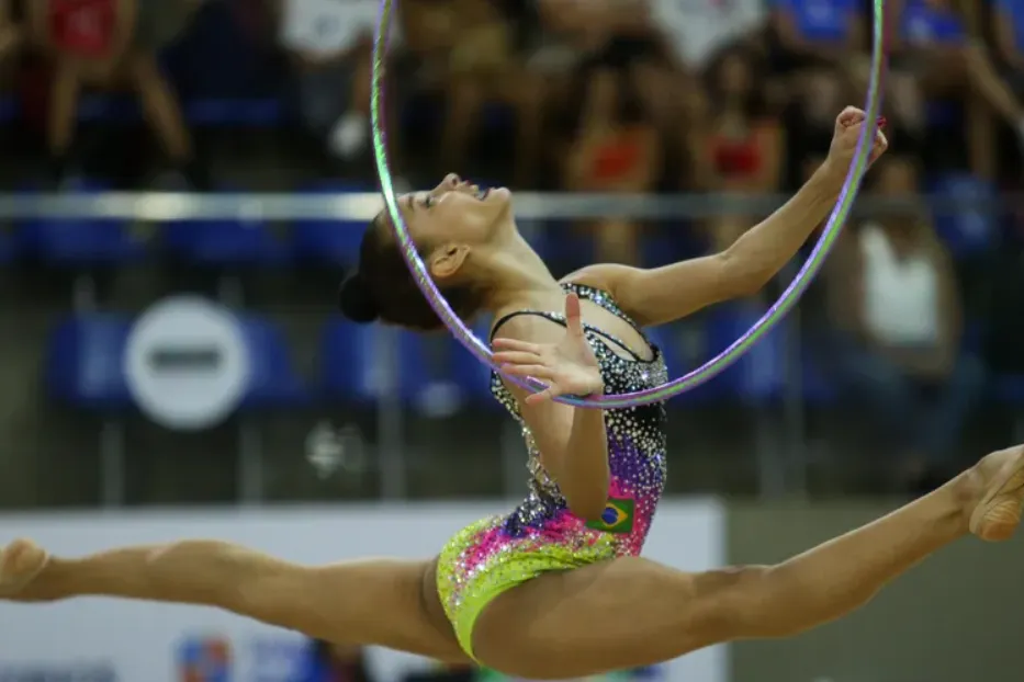 Keila Santos, atleta baiana, conquistou medalha de bronze no aparelho bola na categoria elite