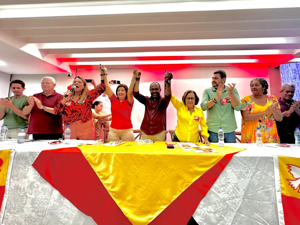 Presente no ato, a pré-candidata a prefeita, Adélia Pinheiro (PT), agradeceu ao socialista
