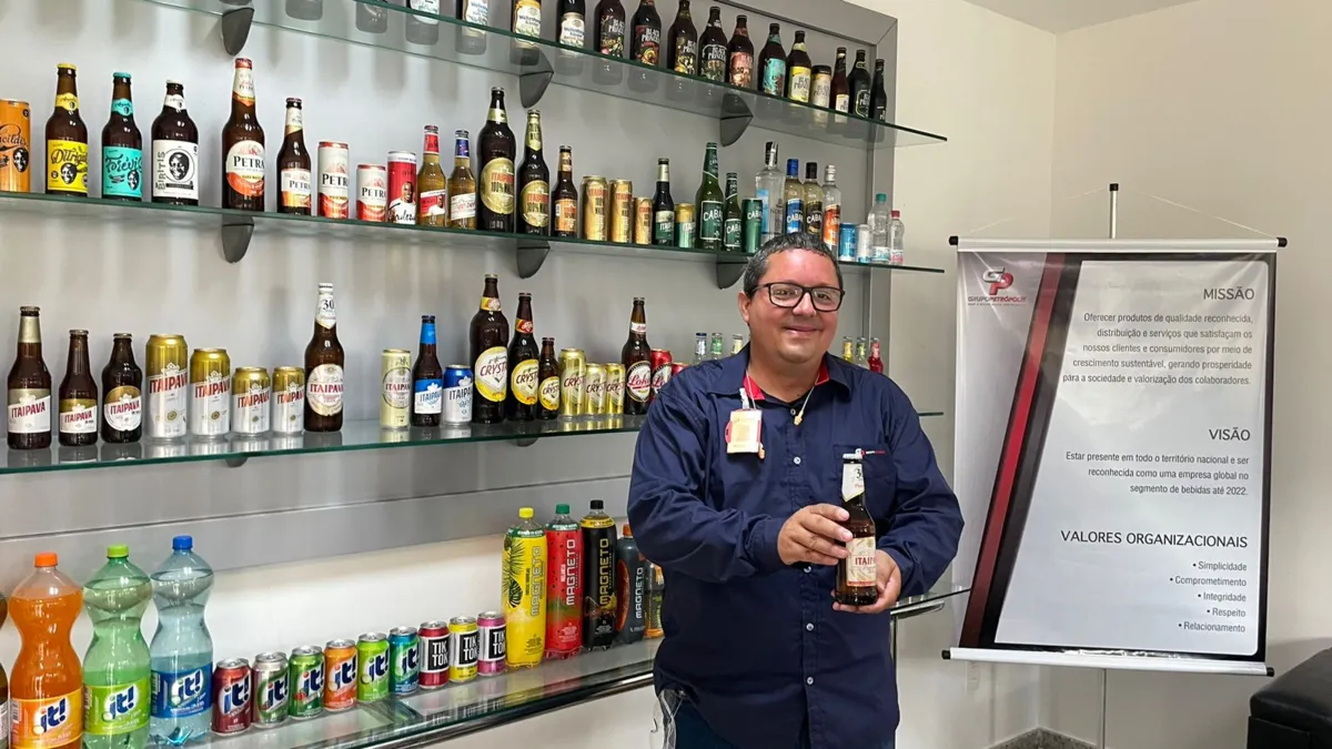 Matheus Facca, gerente de processos e mestre cervejeiro do Grupo Petrópolis