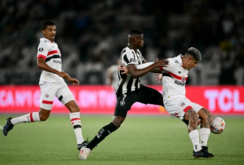 Imagem ilustrativa da imagem Botafogo e São Paulo empatam na ida das quartas da Libertadores