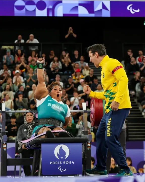 Tayana Medeiros conquistou o ouro e estabeleceu o recorde paralímpico no halterofilismo