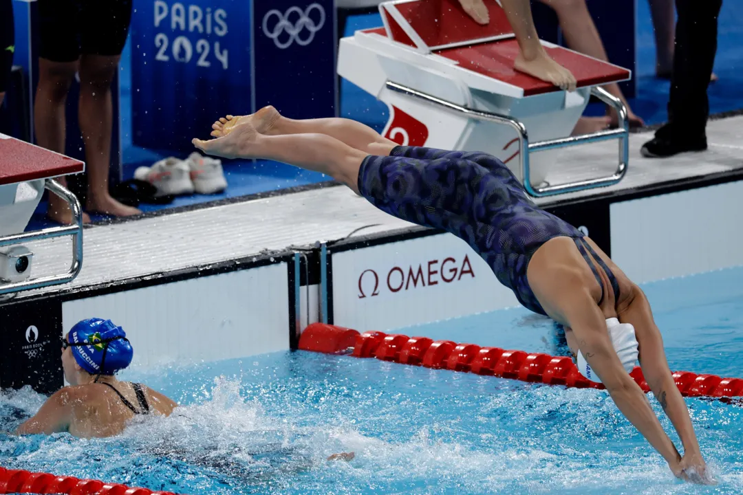 Brasil volta à final do 4x200m livre feminino após 20 anos