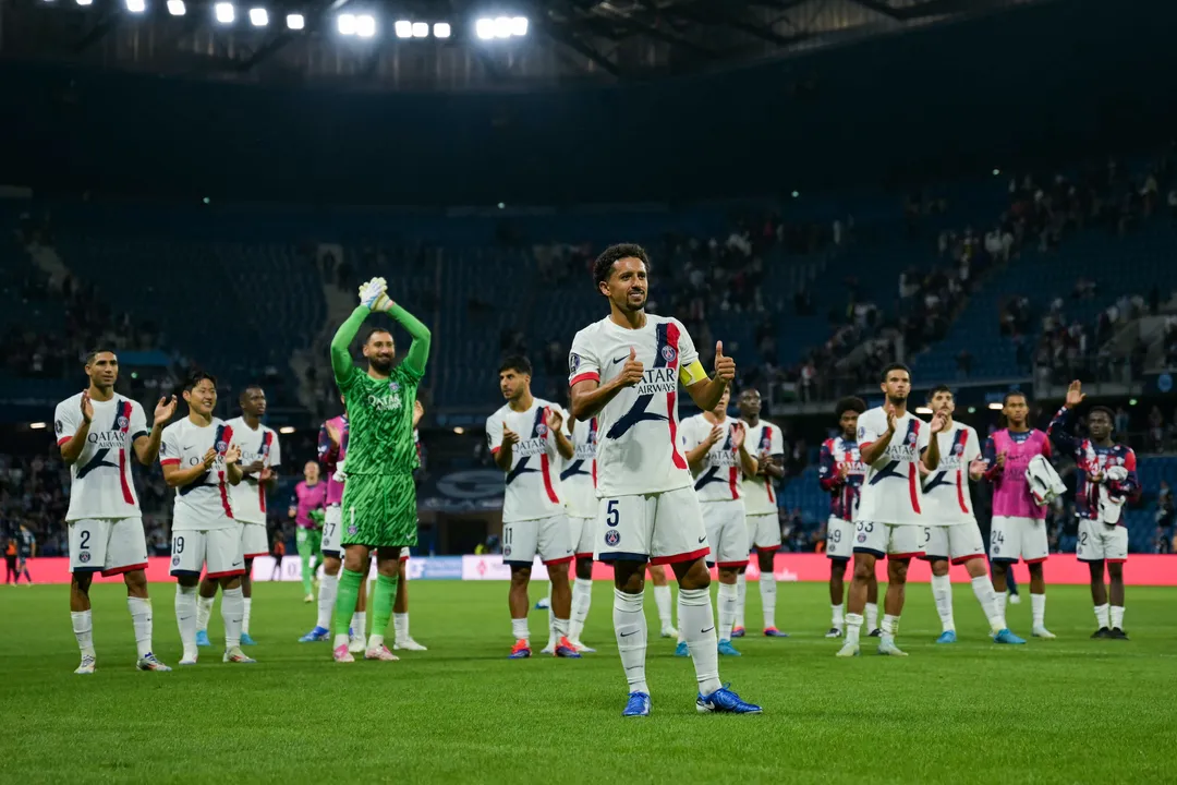 Marquinhos com a camisa do PSG