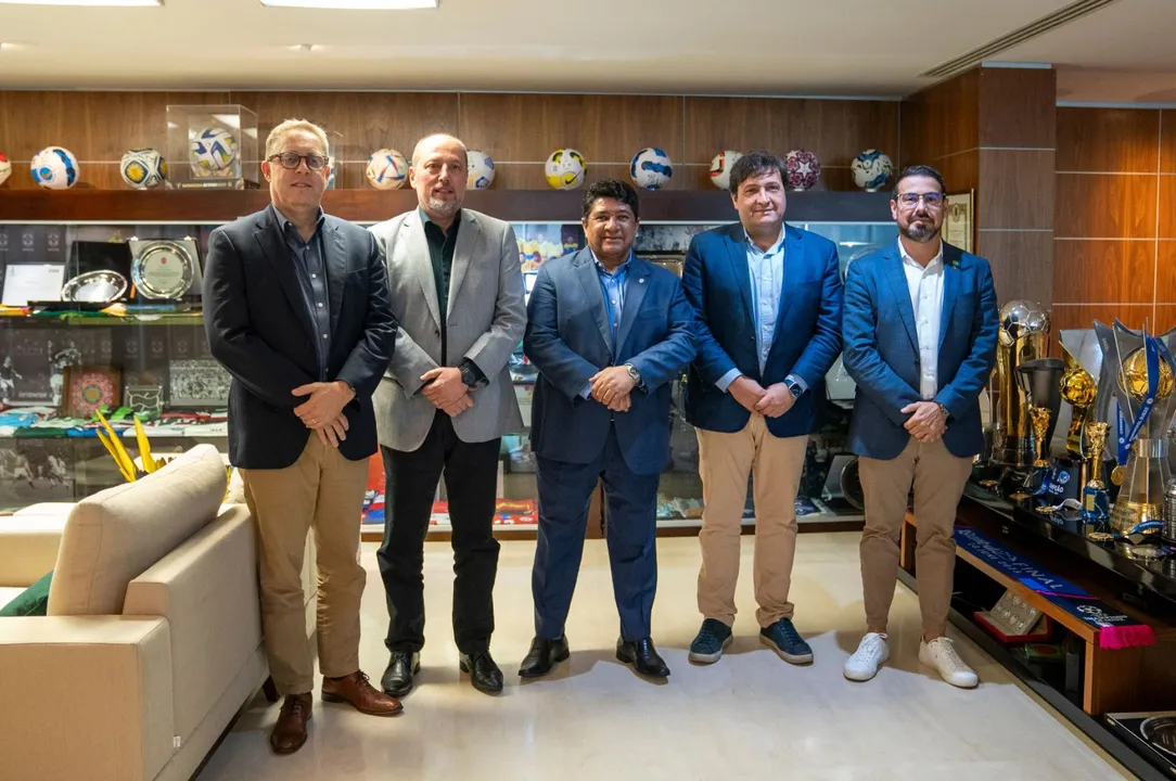 Ednaldo Rodrigues reunido com representantes das equipes gaúchas