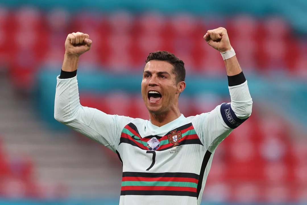 Cristiano Ronaldo com a camisa de Portugal