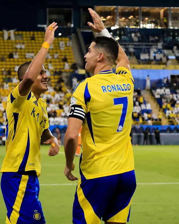 CR7 vibra com mais um gol marcado com a camisa do Al Nassr