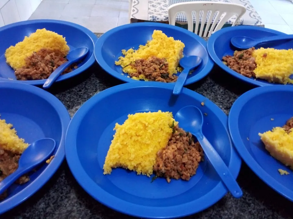 Nas escolas de tempo integral, o cardápio inclui café da manhã, lanche, almoço e jantar