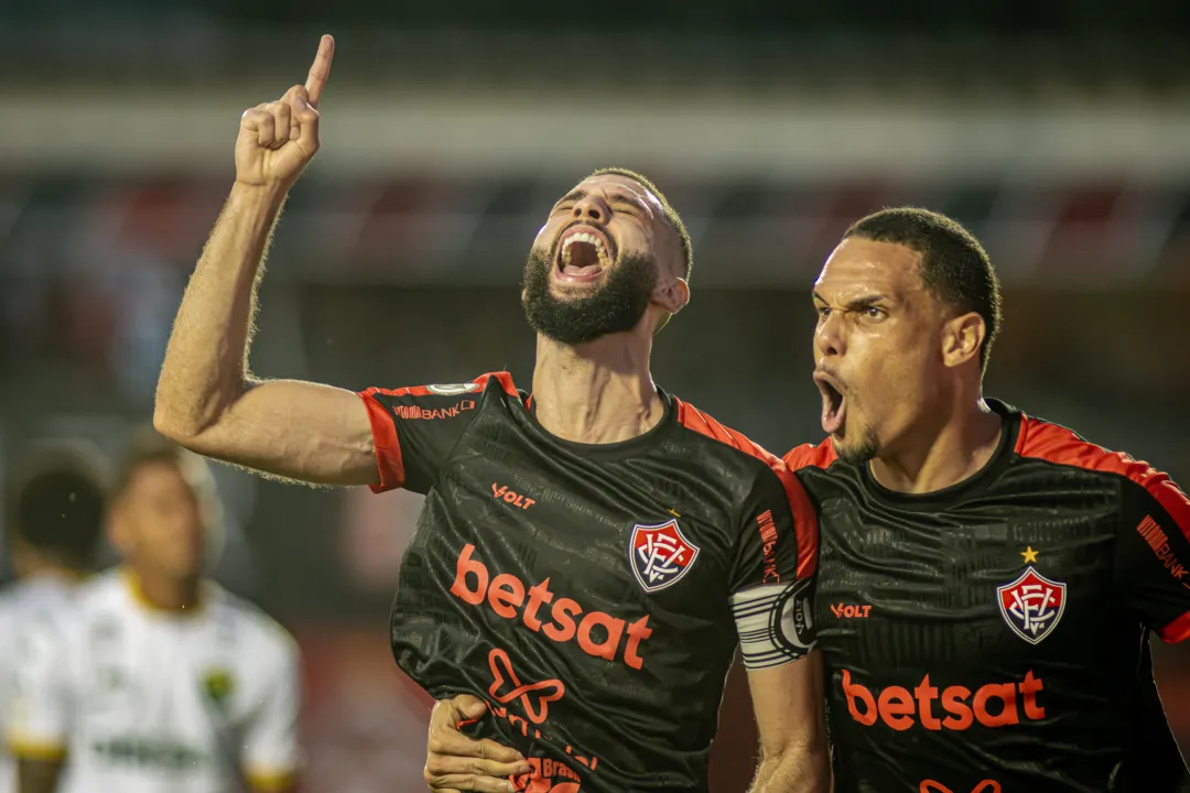 Para o duelo contra o Bahia, na tarde deste domingo, o Vitória não terá desfalque defensivo