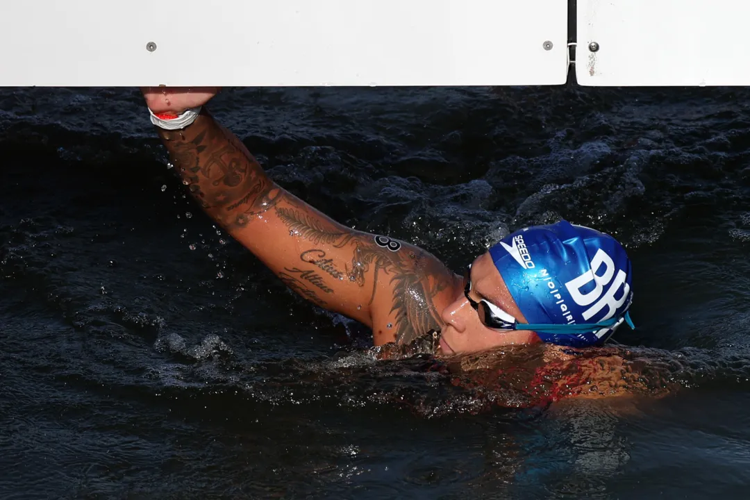 Ana Marcela durante maratona aquática