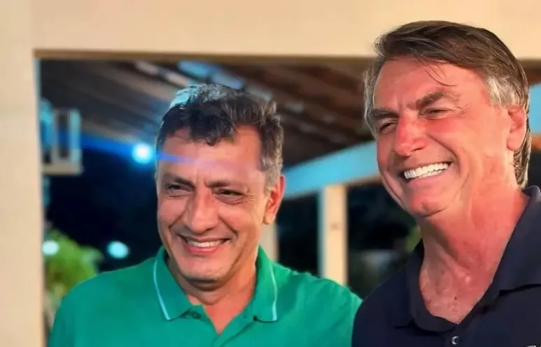 Chico Mendes e o ex-presidente Jair Bolsonaro