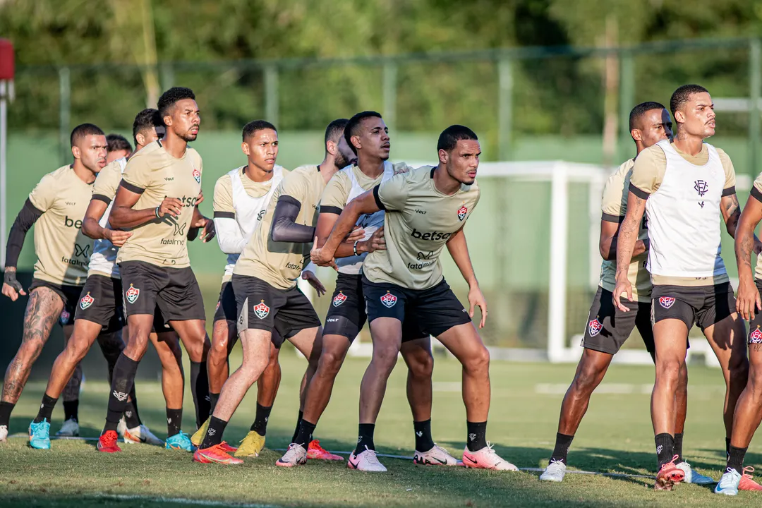 Jogadores do Vitória durante  atividade na Toca do Leão