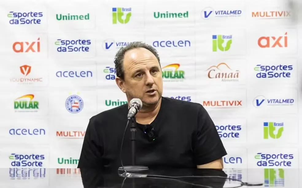 Rogério Ceni durante coletiva no Maracanã