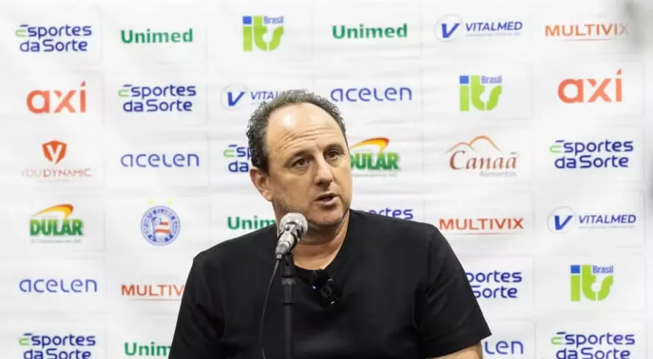 Rogério Ceni durante coletiva