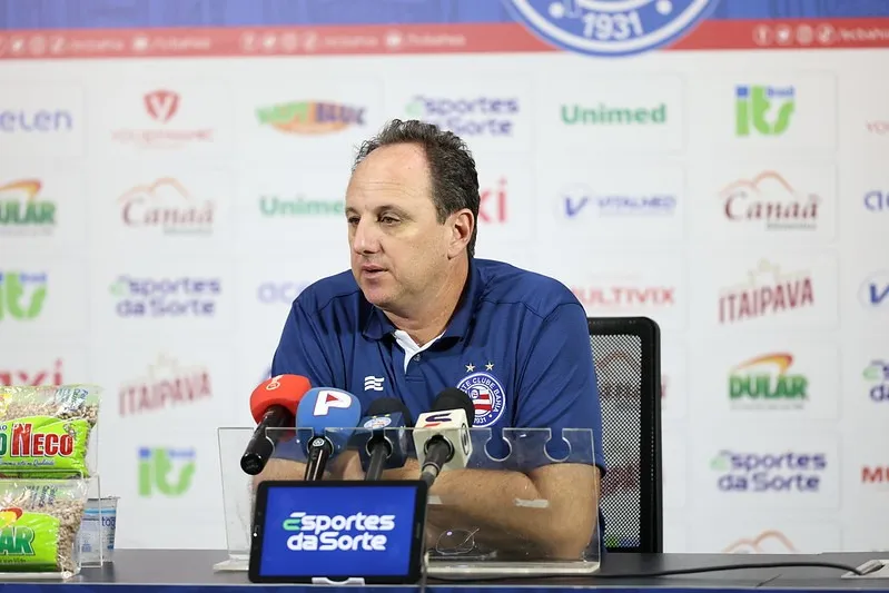 O técnico Rogério Ceni