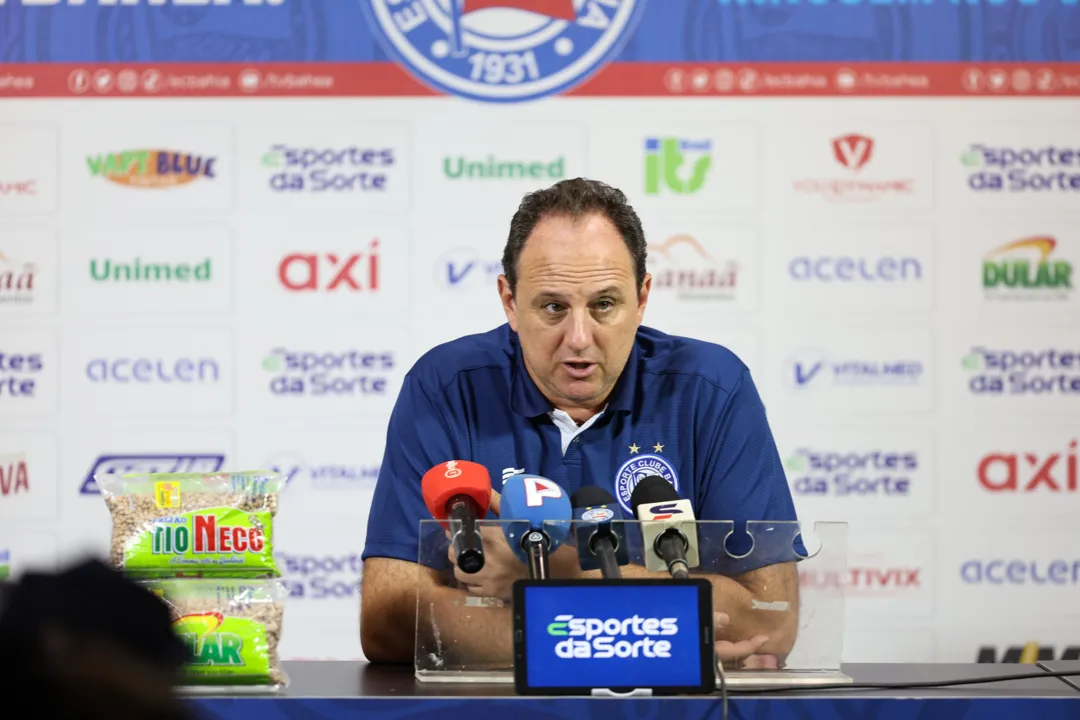 Rogério Ceni durante entrevista coletiva pós-jogo na Arena Fonte Nova