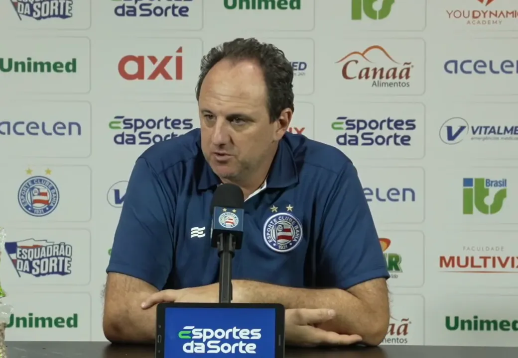 Rogério Ceni durante coletiva