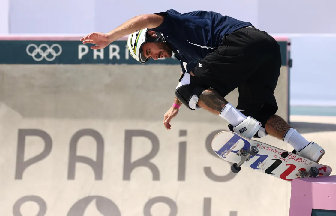 Pedro Barros durante volta no skate park