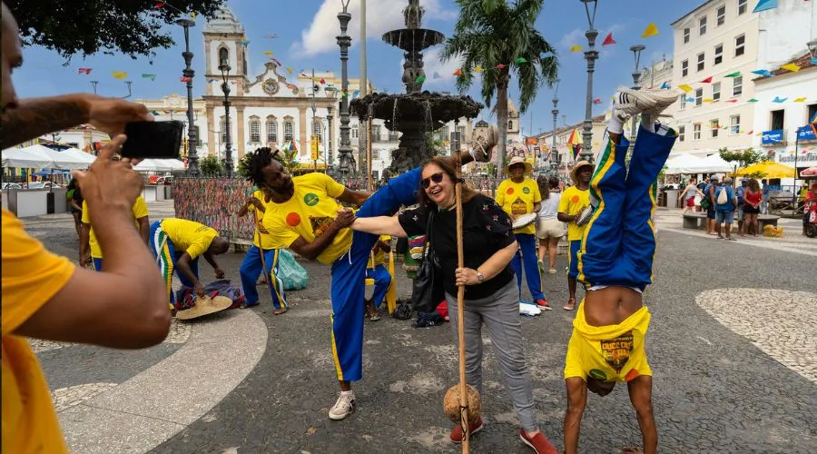 Imagem ilustrativa da imagem Chegada de turistas internacionais na Bahia aumenta 34,19%