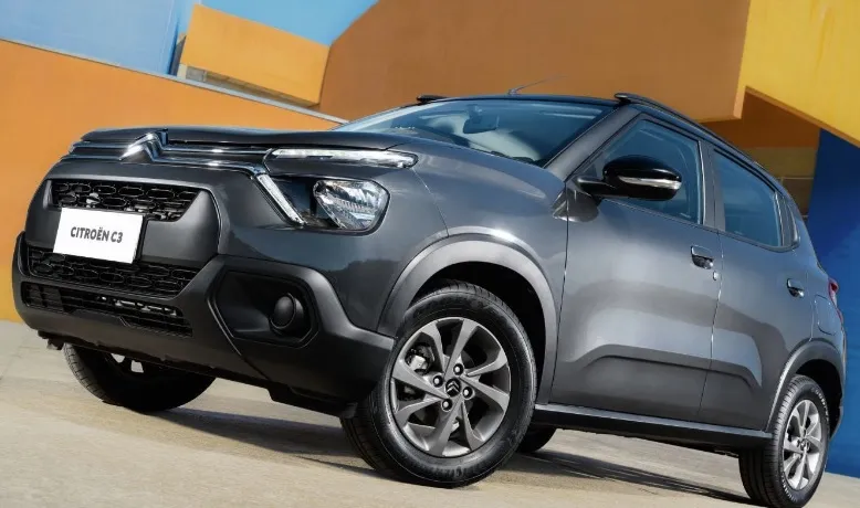 Itens do pacote Plus Citroën C3 de série na versão Live