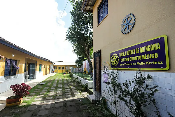 Colégio estadual Rotary fica no bairro de Itapuã