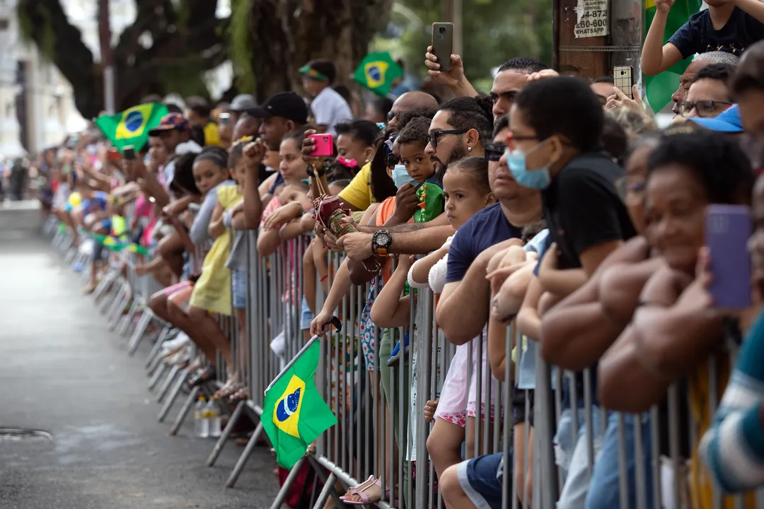 Imagem ilustrativa da imagem Como famílias e comunidades escolares mantêm tradição do 7 de Setembro