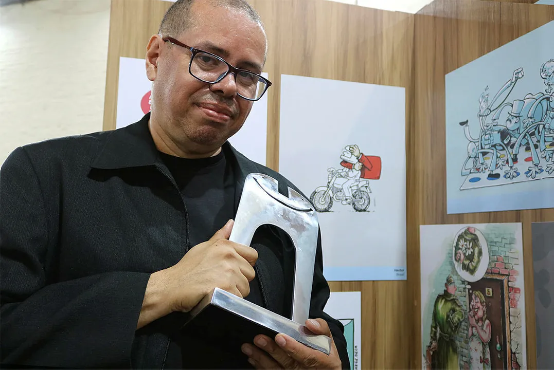Publicitário e cartunista Hector Salas traz orientações sobre  a criação de tirinhas