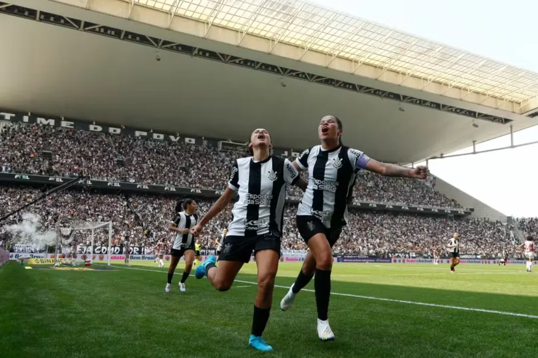 Corinthias vence o São Paulo e conquista o Campeonato Brasileiro de futebol feminino