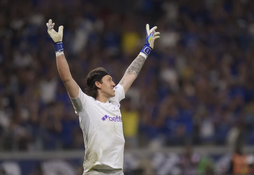 Goleiro Cássio celebra classificação do Cruzeiro na Sul-Americana