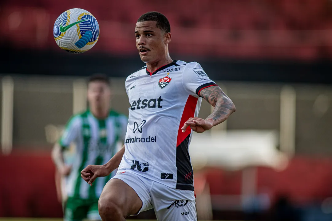 Janderson durante partida com o Juventude