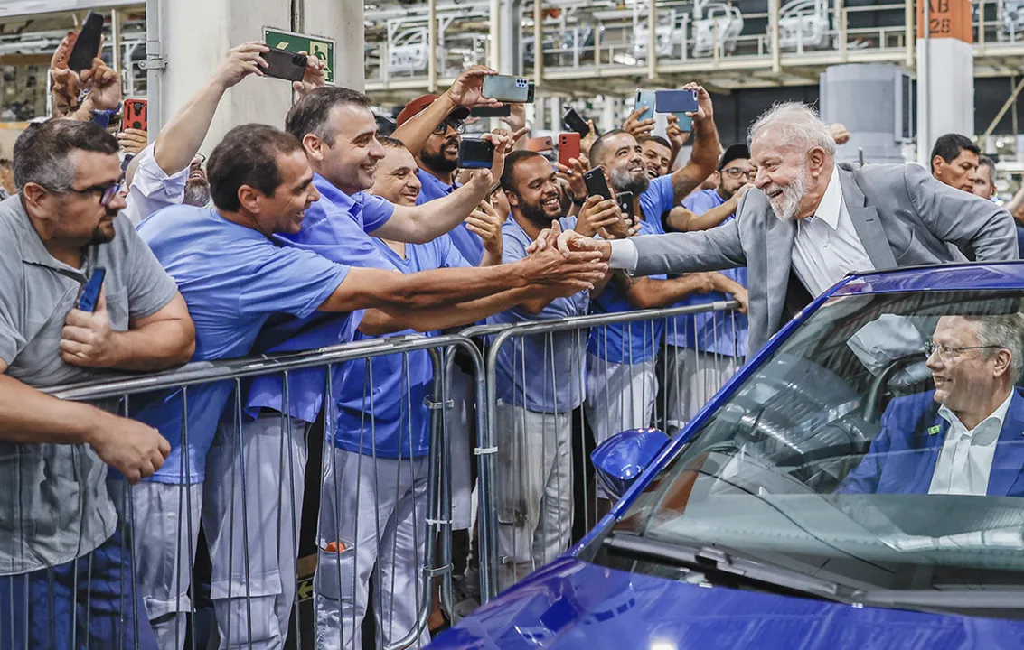 Taxa de desemprego caiu 1,1 ponto percentual durante o governo Lula