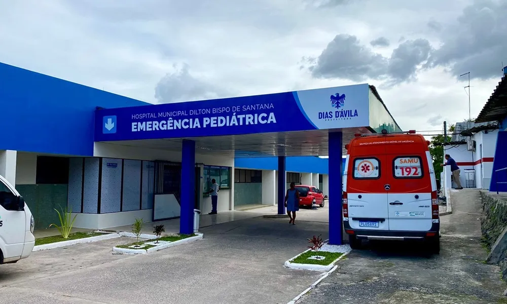 Em todo o hospital existe apenas um médico pediatra com especialidade registrada e carga horária de 6 horas semanais